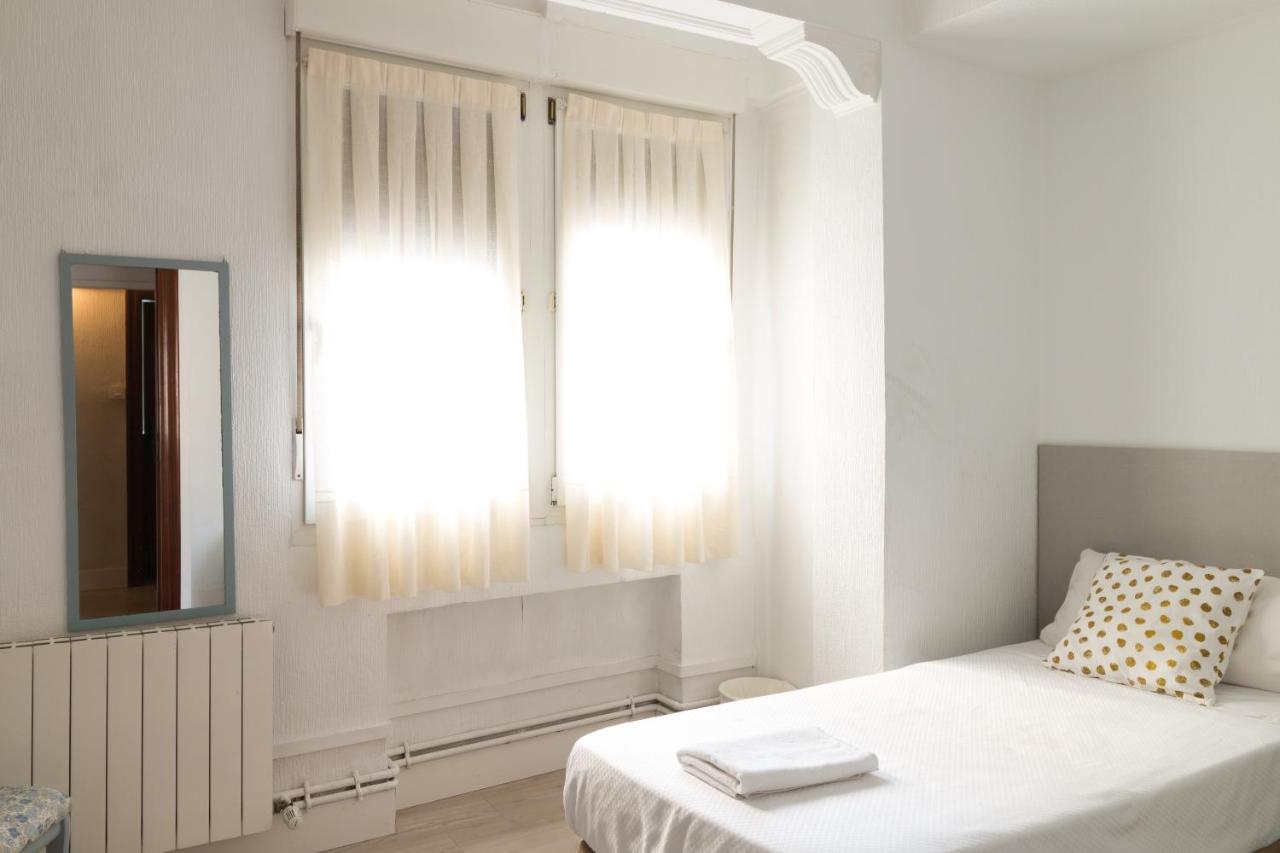 Twin Room,1133348583:JPEG
